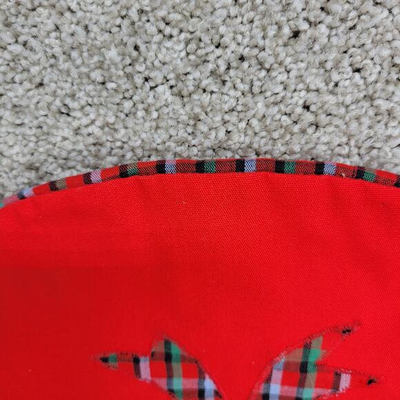 Vintage Handmade Table Runner 57" Long Red Embroidered Christmas Wreath Oval - Picture 8 of 15